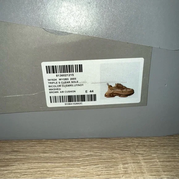 Balenciaga Camel Chunky Sneakers - Picture 5 of 5